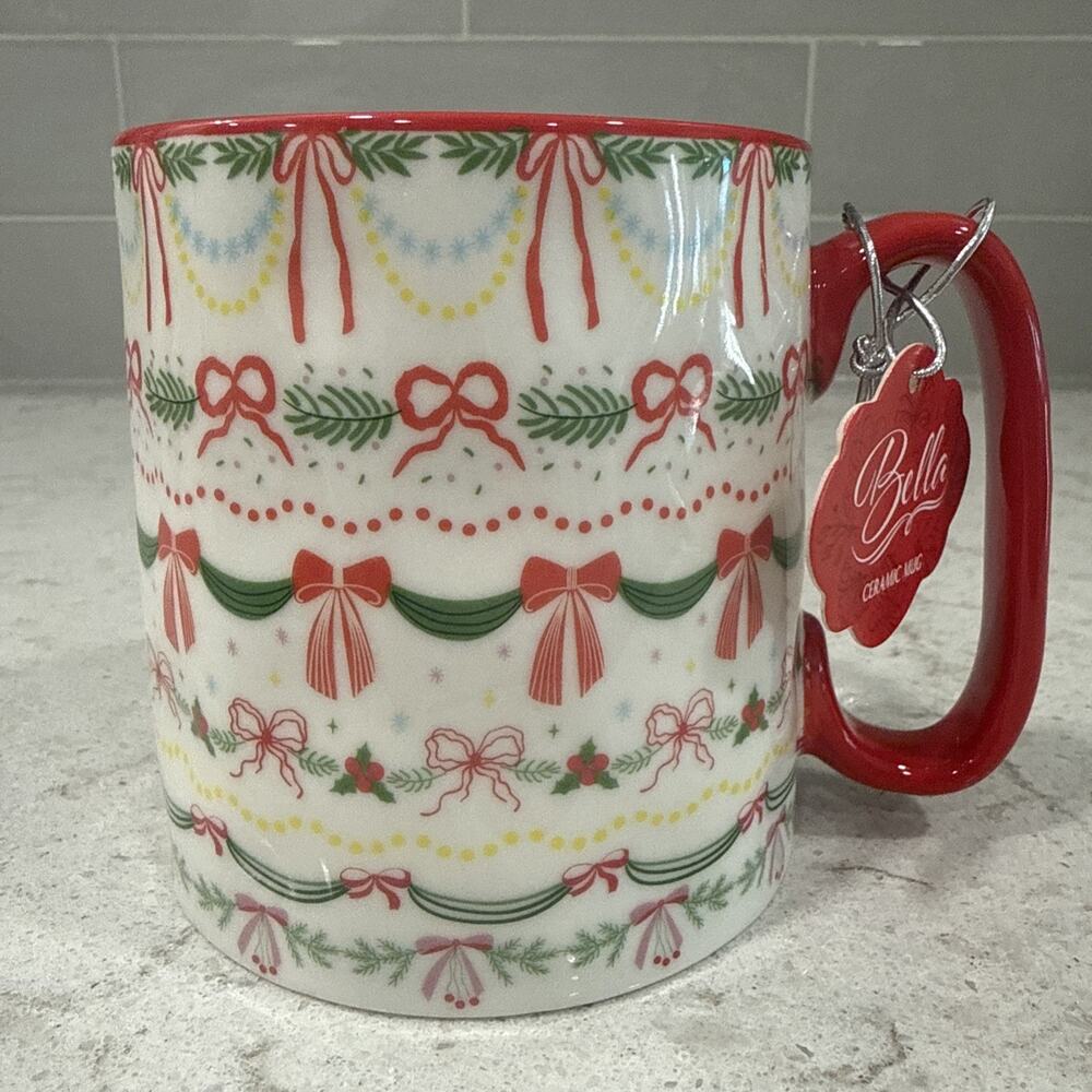 RED BOWS & HOLLY GARLAND Christmas 16oz Mug 10 Strawberry St Bella Holiday NEW